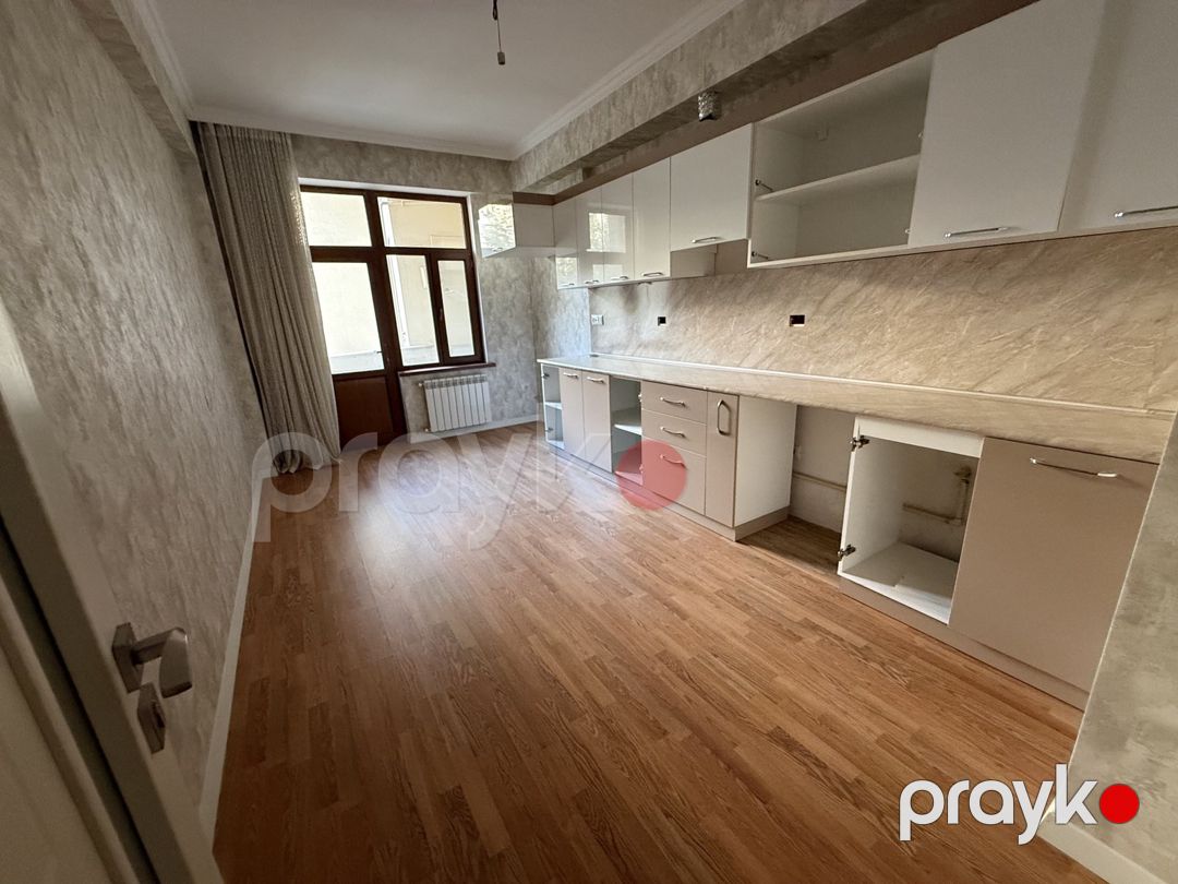 Satılır 4 otaqlı yeni tikili 160 m² — Mənzil, Bakı (9)