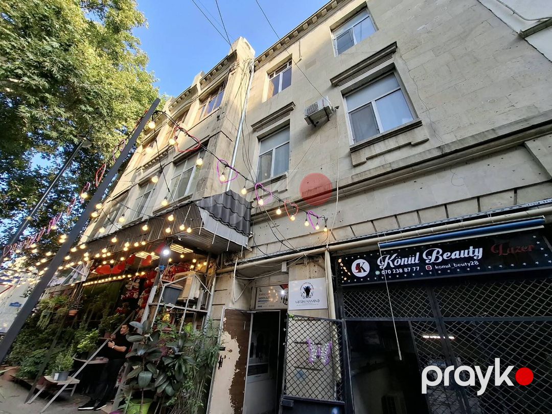 Satılır 5 otaqlı köhnə tikili 190 m² — Mənzil, Bakı (2)
