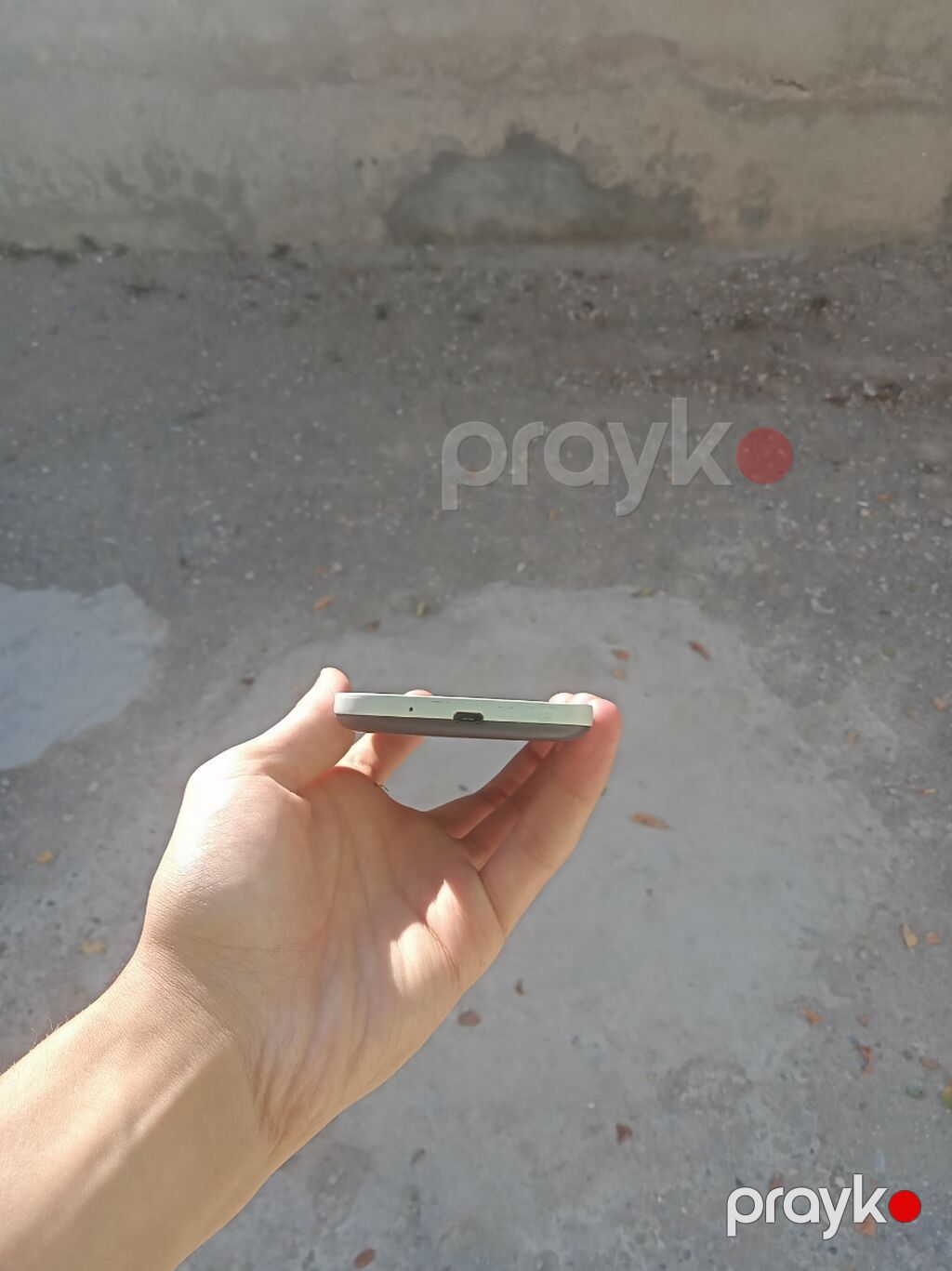 Samsung 4 GB, rəng - Ağ, İki sim kartlı — Samsung, Siyəzən (4)