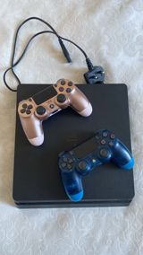 PlayStation 4Slim, 2 pult, 1 illik abonə, son qiymət 400₼ (*Qiymət — günay