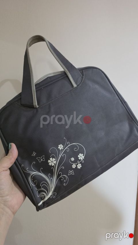 Netbook üçün əl çantası - Rəng: tünd boz, açıq boz tutacaqlar — Bakı