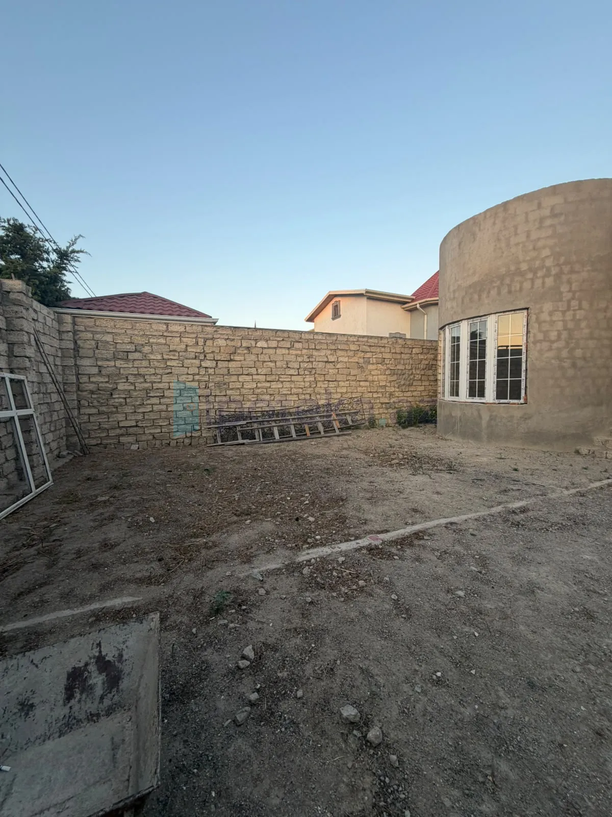 Satılır: 4 Otaq, Bağlar, Xəzər r., Qala q., 200.00 m² — Ev, villa, Şüvəlan (2)
