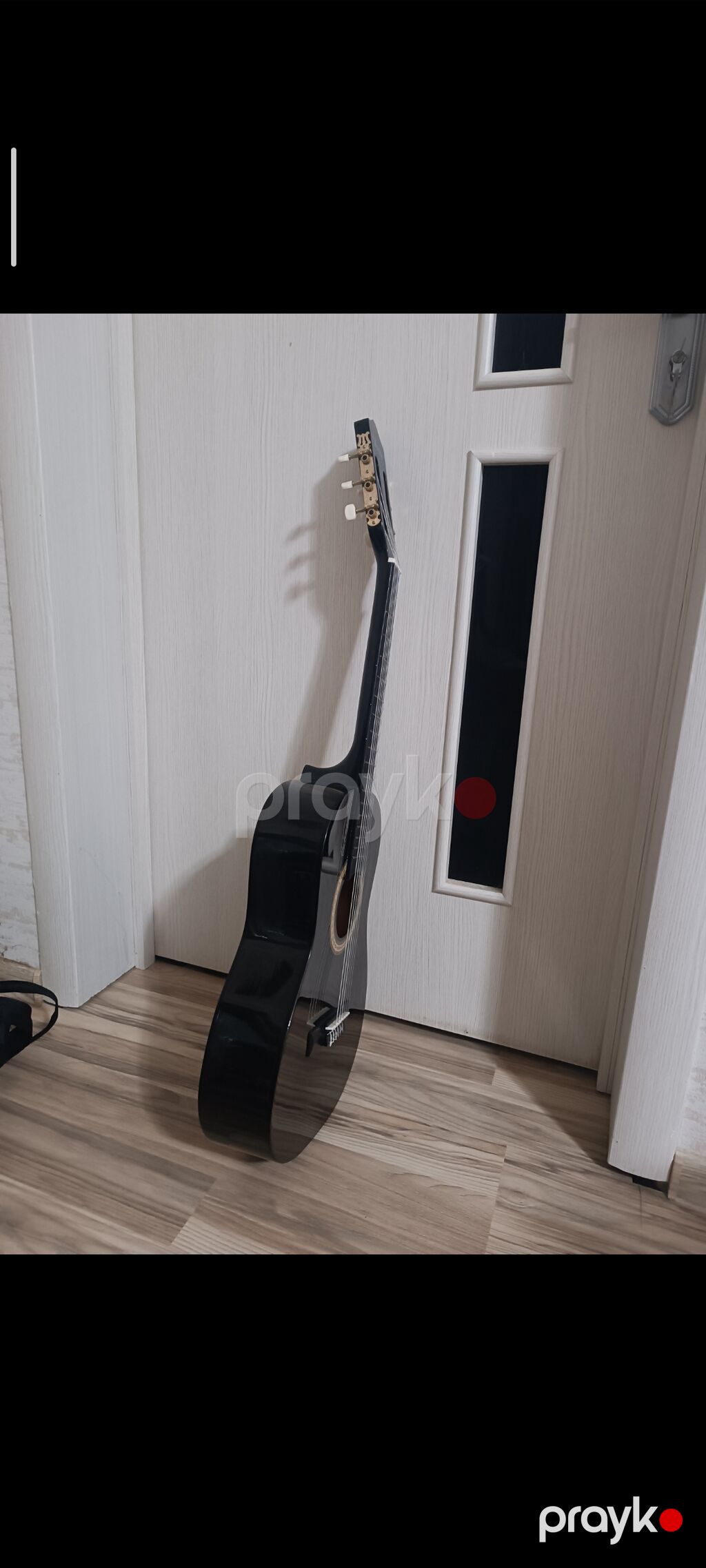 Klassik gitara, İşlənmiş, Ünvandan götürmə — Gitarlar və digər simli alətlər, Mehdiabad (2)