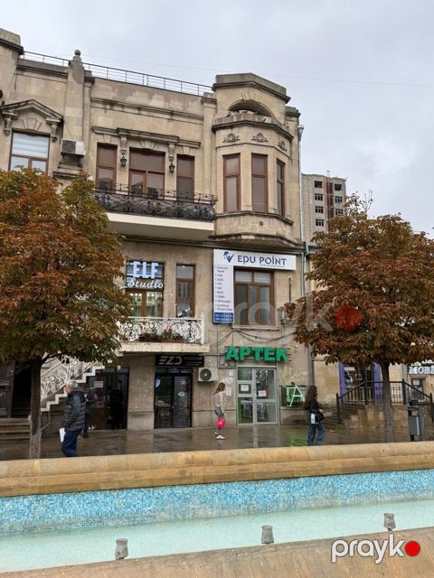 İcarəyə verilir 3 otaqlı köhnə tikili 150 m² — Bakı