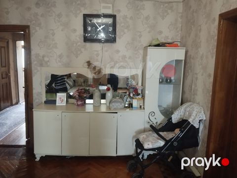 Satılır 3 otaqlı köhnə tikili 91 m² — Bakı