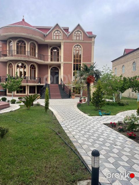 Satılır 9 otaqlı həyət evi/bağ evi 800 m²