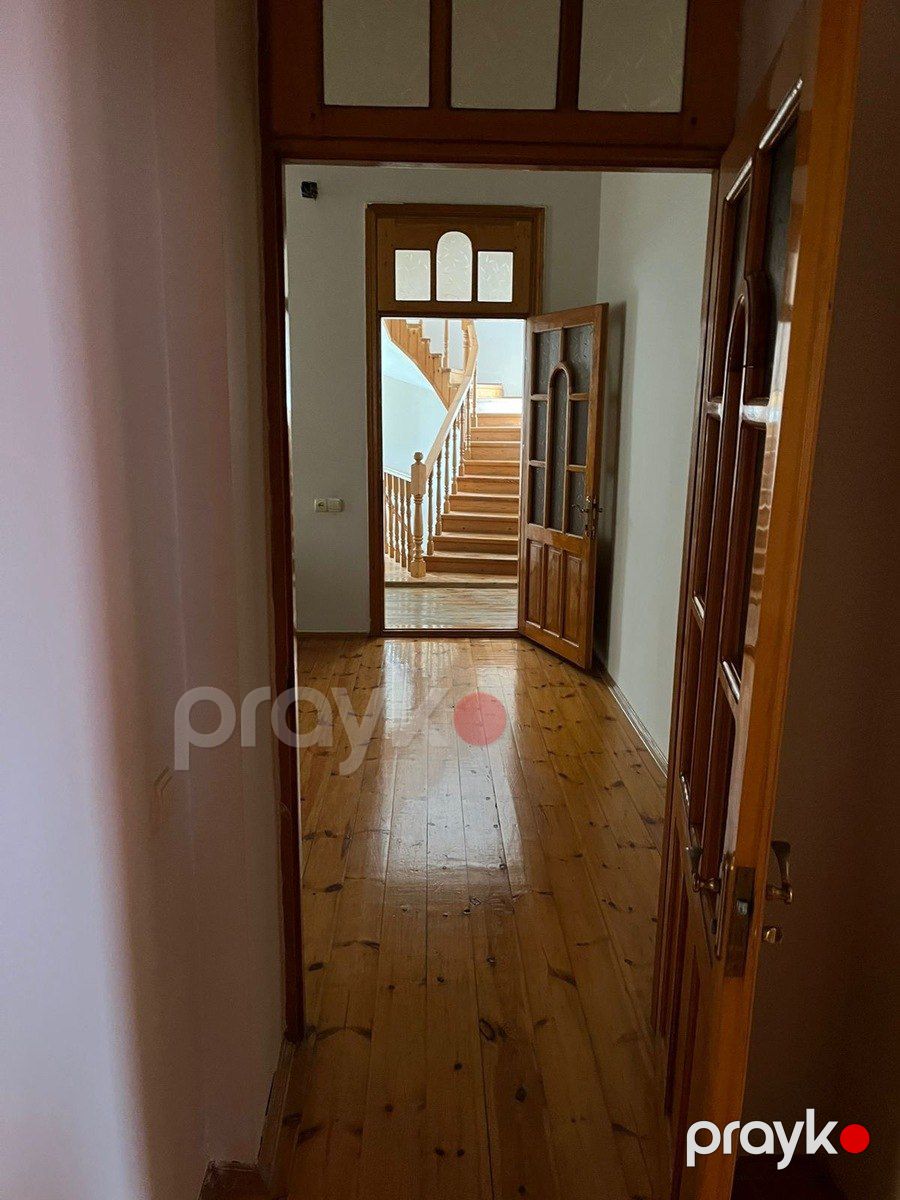 Satılır 8 otaqlı həyət evi/bağ evi 350 m² — Ev, villa, Bakı (8)