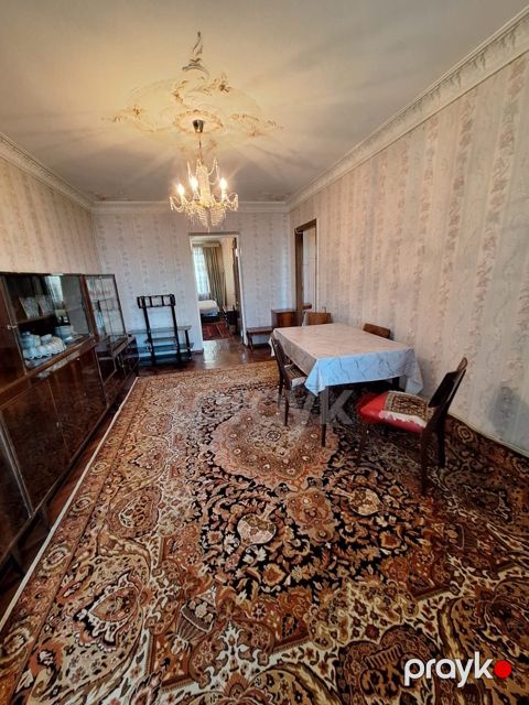Satılır 3 otaqlı köhnə tikili 72 m² — Bakı