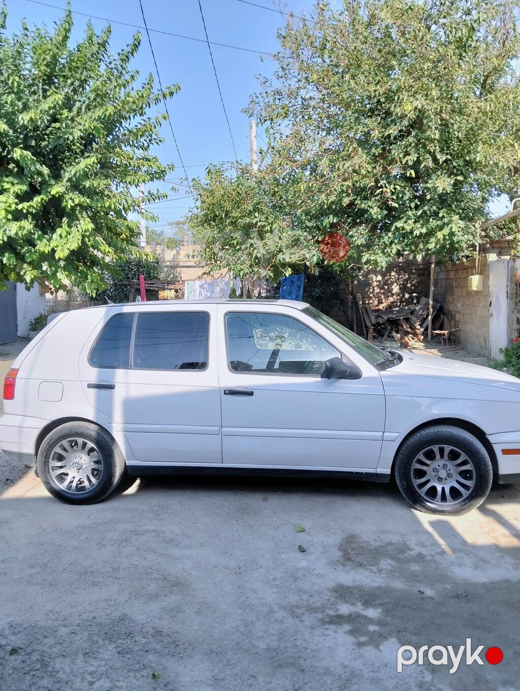 Volkswagen Golf III, ağ rəng, 5 qapılı hetçbek. Əsas xüsusiyyətlər — Avtomobillər, Digah (4)