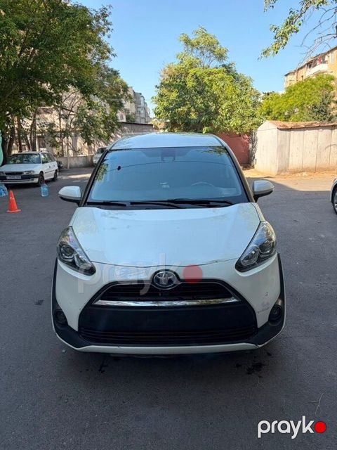 Toyota Sienta, 1.5 L, 1.3 kWh, 2016 il, 131 000 km — Bakı