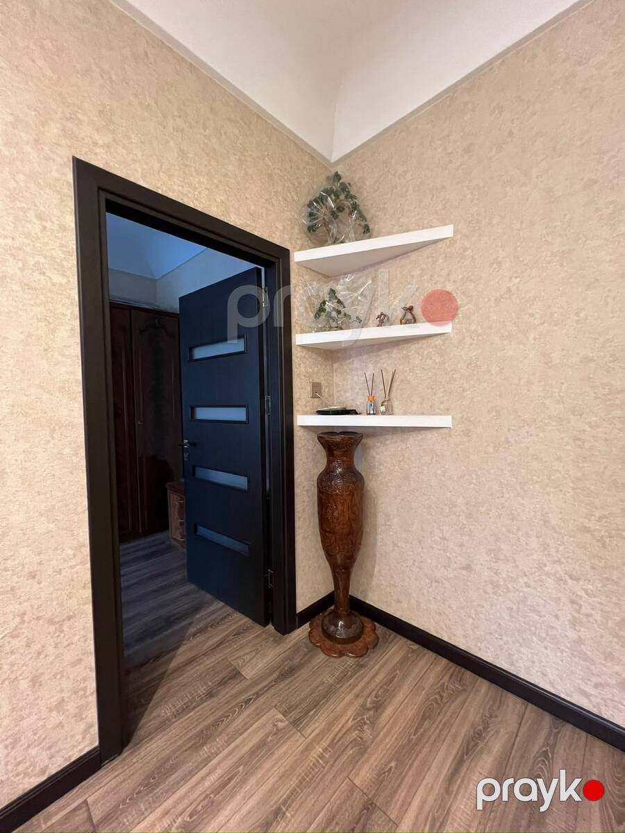 Satılır 4 otaqlı köhnə tikili 100 m² — Mənzil, Bakı (2)