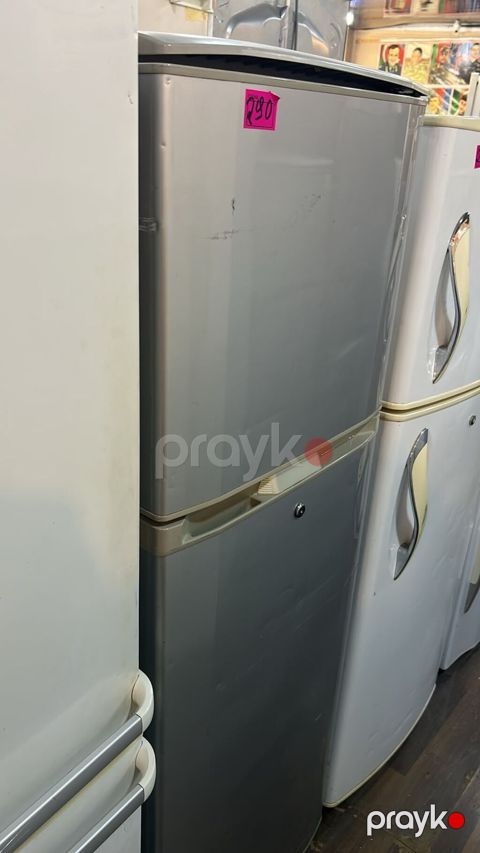 İki qapılı soyuducu - Rəng: gümüşü (inox effekti) - Üstdə ayrıca — Digah