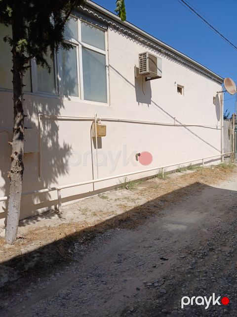 Satılır 4 otaqlı həyət evi/bağ evi 110 m² — Bakı