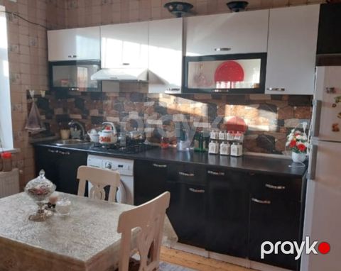 Endirim edildi metbex 300 AZN .üstünde Qaz moyka — Bakı