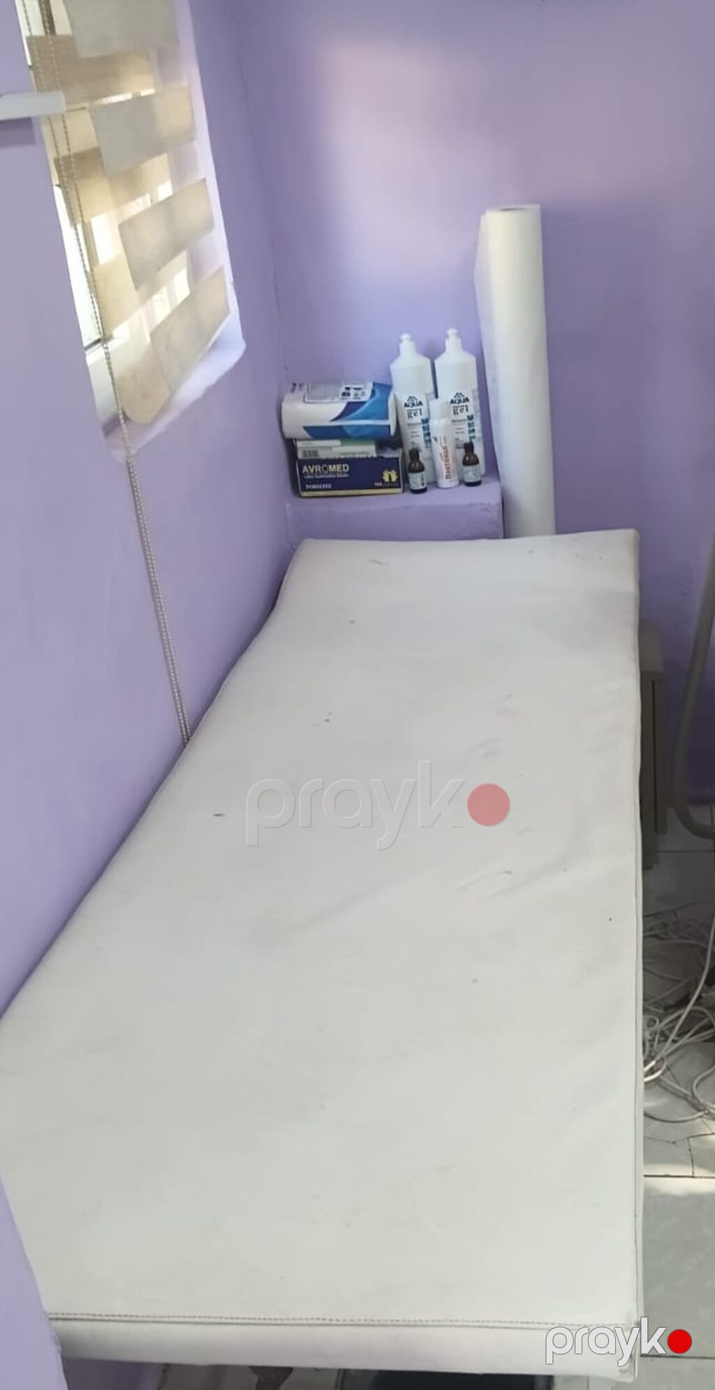 Kosmetik/medikal masaj üçün peşəkar kuşetka - Rəng: ağ - Material — Salon mebeli, Bakı