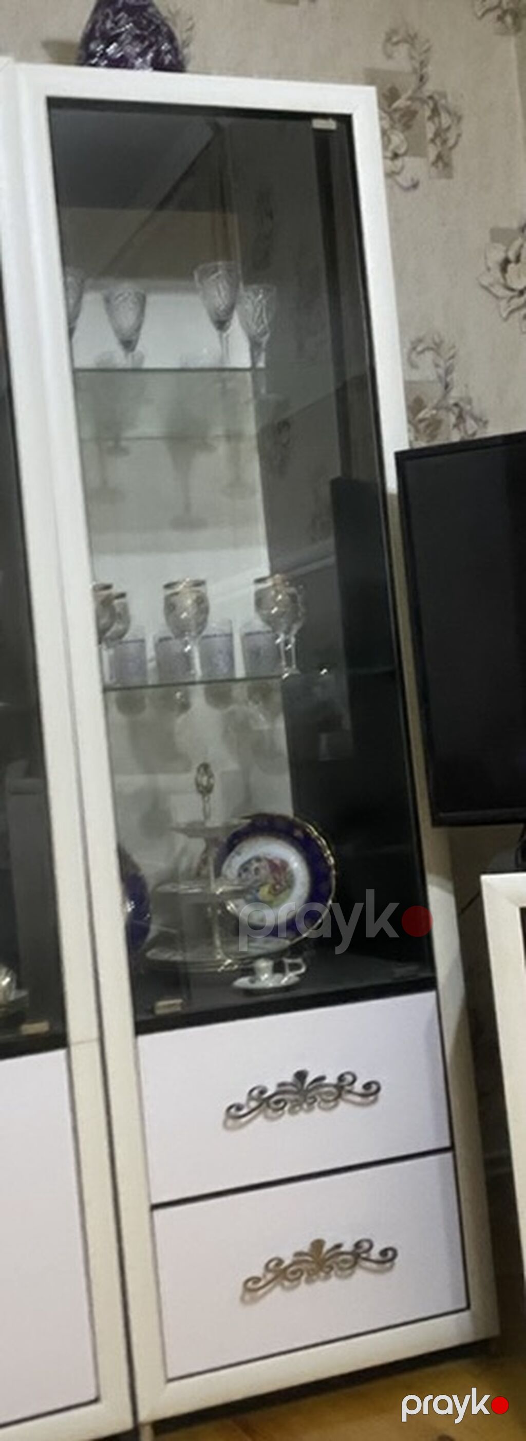 Yeni, Servant — Qonaq otağı üçün, Bakı (2)