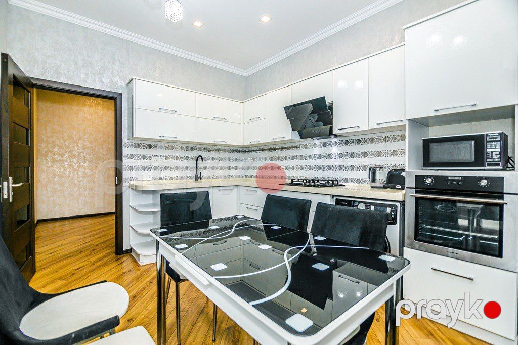 İcarəyə verilir 2 otaqlı köhnə tikili 95 m² — Mənzil, Bakı (5)