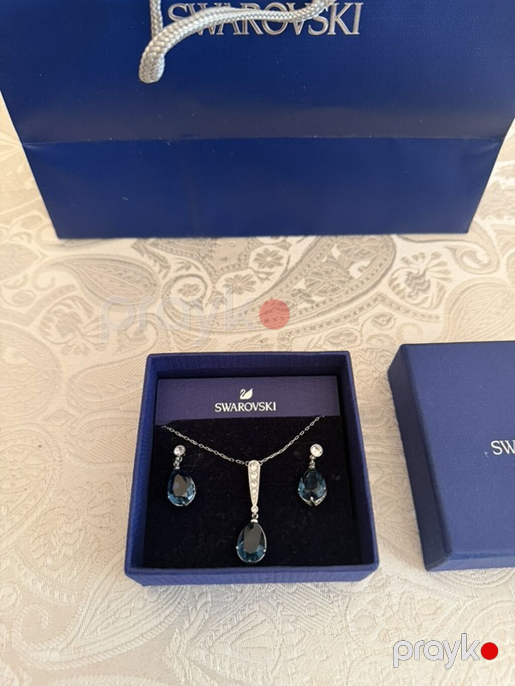 Dəstə daxildir: Boyunbağı, Swarovski, Gümüş — Təklifler, Bakı (2)