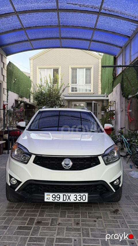 Ssangyong Korando: 2 l Krossover — Xırdalan