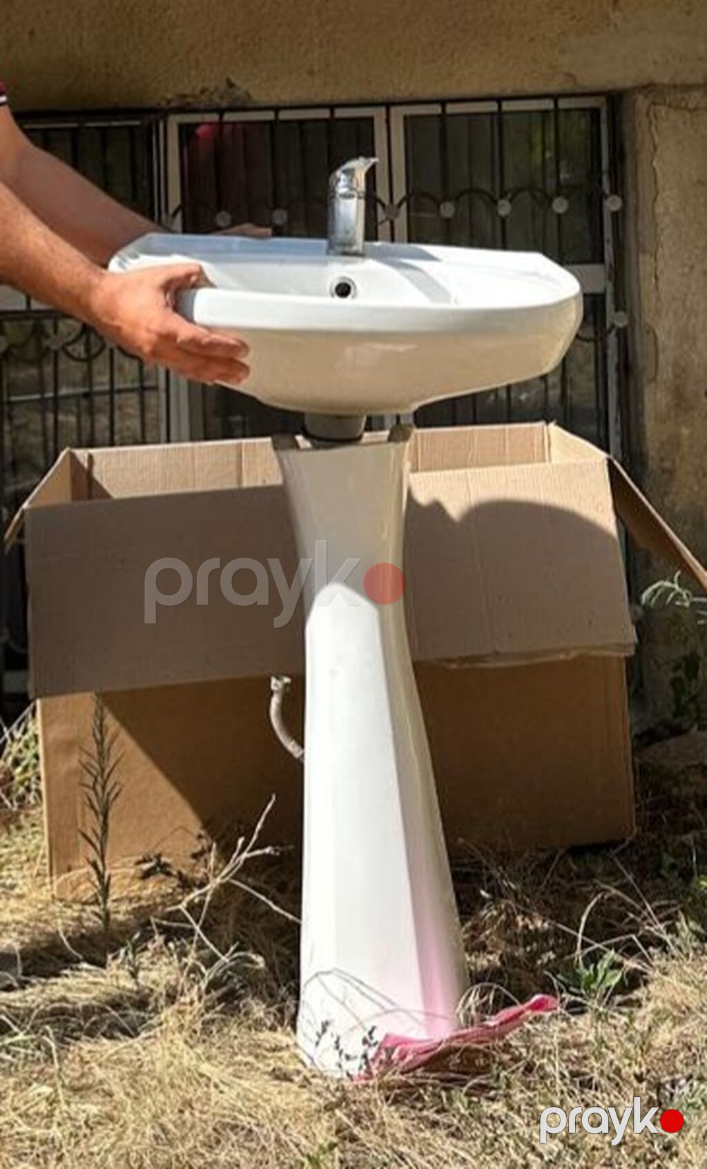 Ağ rəngli ayaqlı hamam çanağı (piyedestal lavabosu) - Material — Lavabolar, Bakı (2)