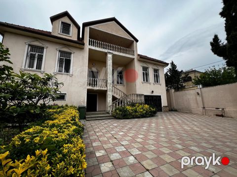 Satılır 4 otaqlı həyət evi/bağ evi 400 m² — Bakı