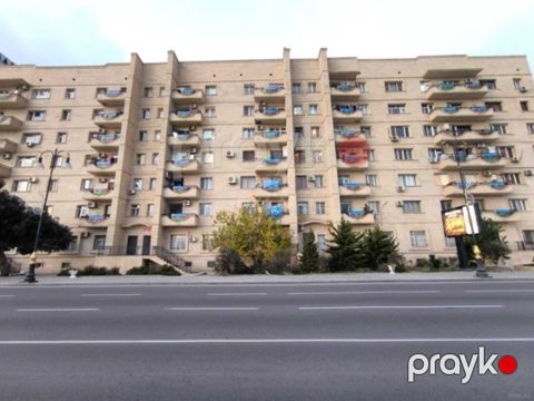 Satılır 4 otaqlı köhnə tikili 100 m² — Bakı