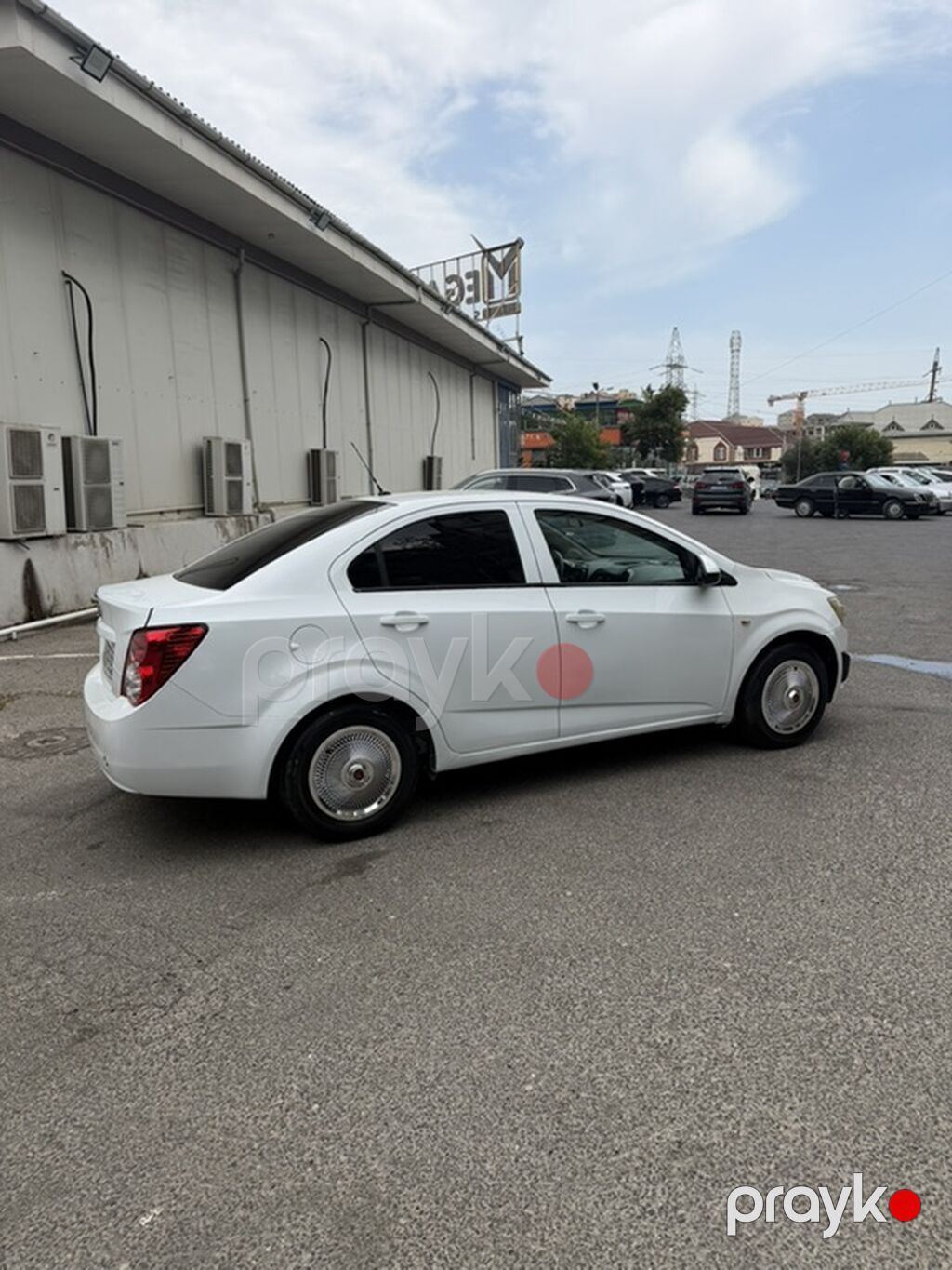 Chevrolet Aveo sedan – ağ rəng, 4 qapılı, şəhər üçün kompakt və — Avtomobillər, Bakı (7)