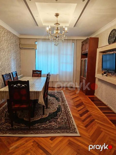 İcarəyə verilir 3 otaqlı köhnə tikili 75 m² — Bakı