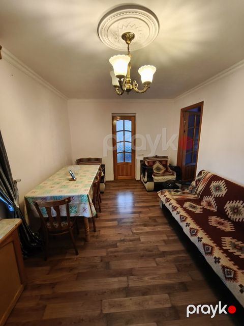 İcarəyə verilir 2 otaqlı köhnə tikili 30 m² — Bakı