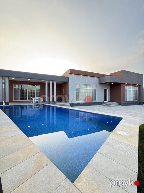 Satılır 5 otaqlı həyət evi/bağ evi 246 m² — Bakı