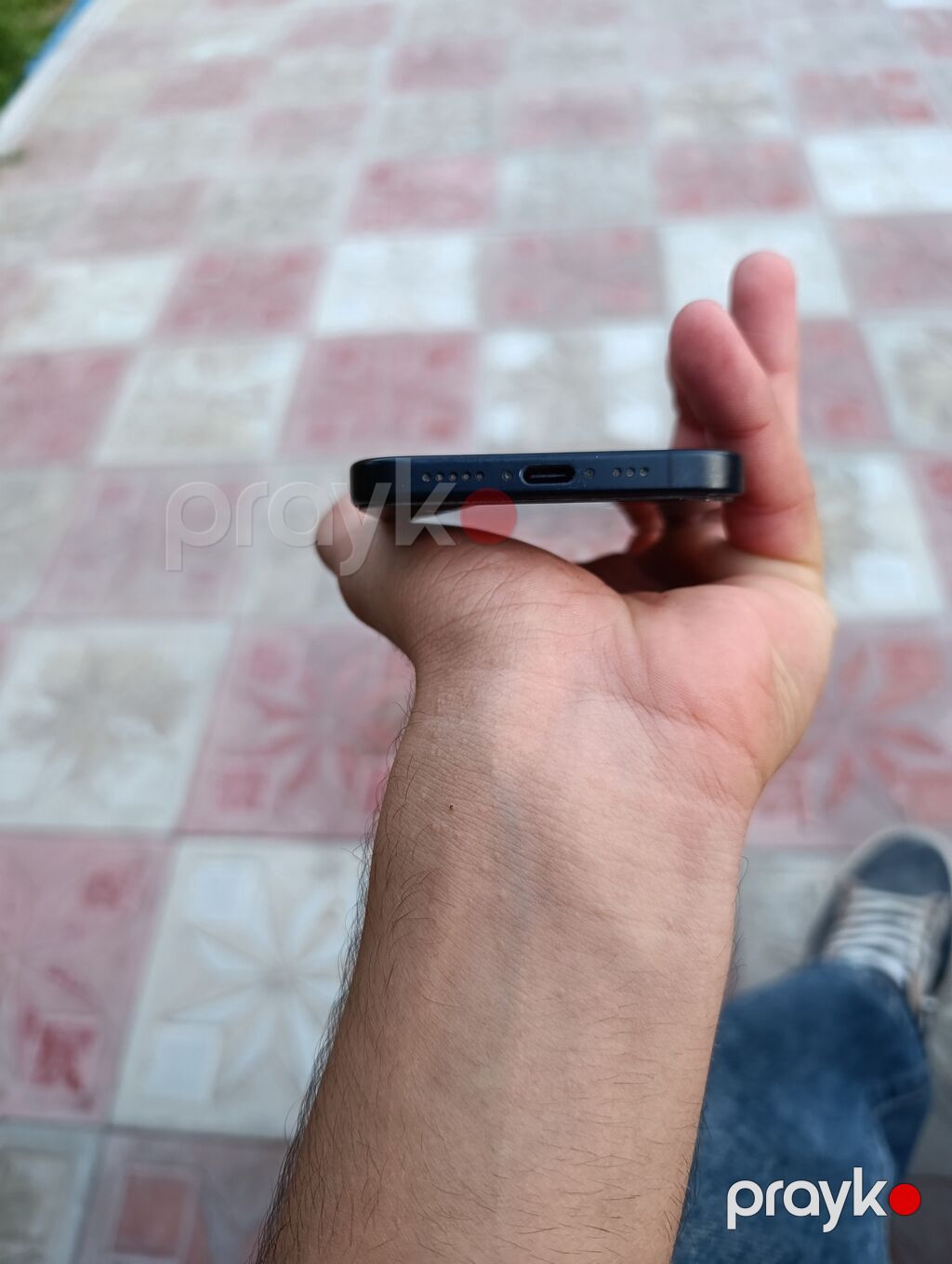 IPhone 16, Qara, Simsiz şarj — Apple iPhone, Bakı (4)