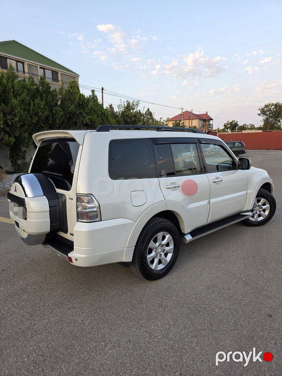 Mitsubishi Pajero, 3.5 L, 2010 il, 192 000 km — Avtomobillər, Bakı (10)