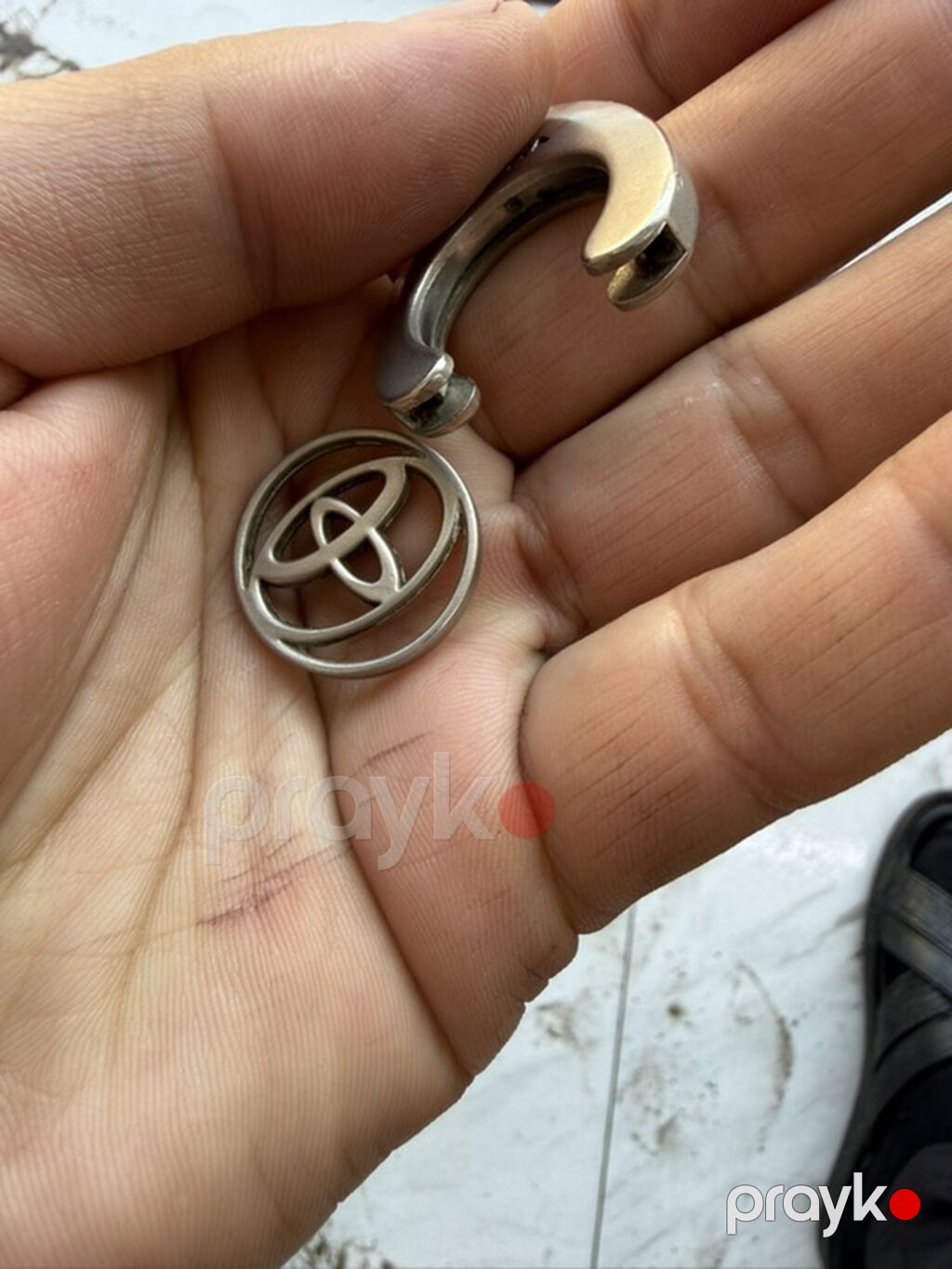 Toyota sürən bahalı qaqaların açarlığı)) xaricdən gəlmə orginal — Digər, Xırdalan (4)