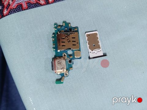 Samsung s21 modeli üçün charging board və nömrə qabı yenidi işlək — Qəbələ