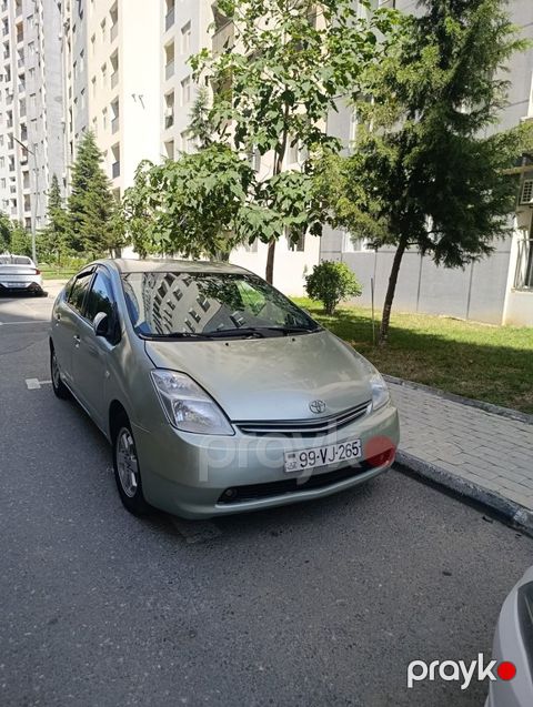 Toyota Prius, 1.5 L, 1.3 kWh, 2006 il, 300 000 km — Bakı