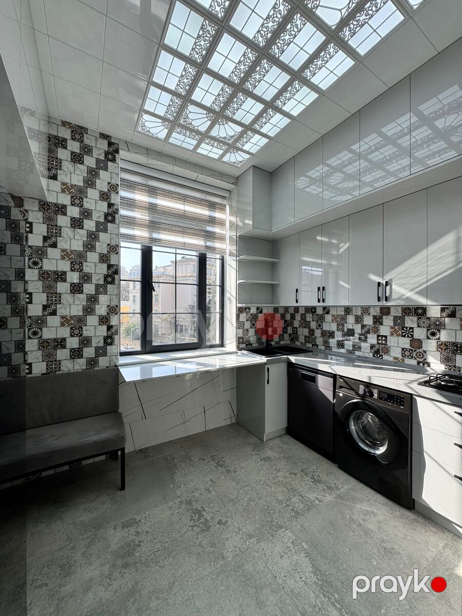Satılır 3 otaqlı köhnə tikili 95 m² — Mənzil, Bakı (11)