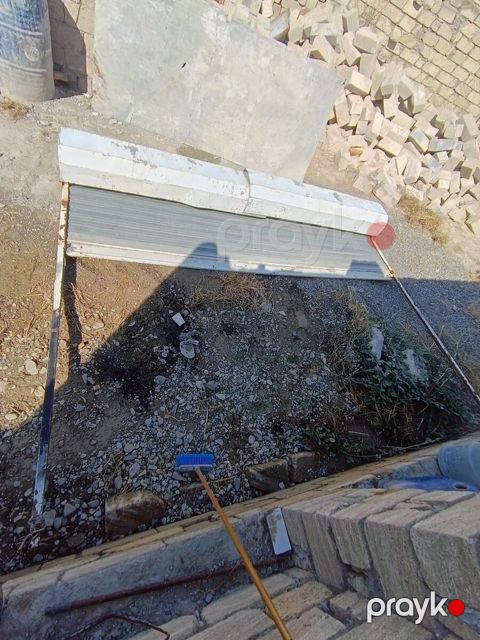 Jalüz qapı — Bakı