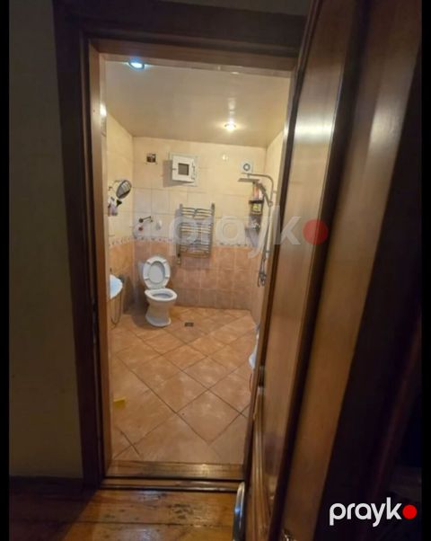 Çıxarış var Ümumi 261 kv 5 sorta tikilib həyətə 4 maşın rahat girir