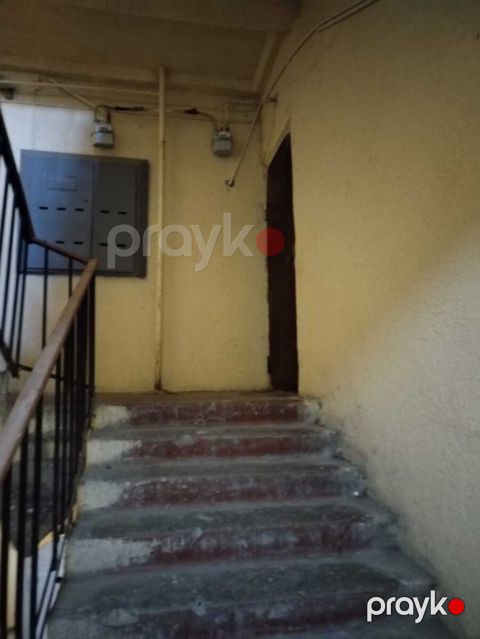 Satılır 3 otaqlı köhnə tikili 64 m² — Bakı