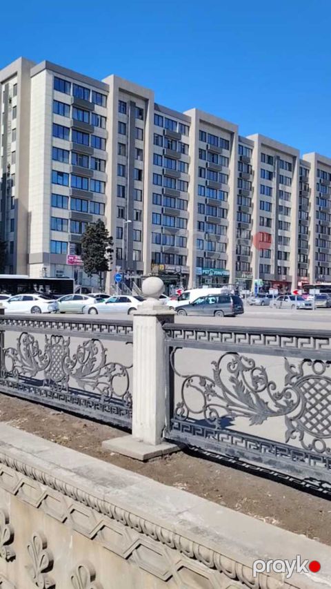 Satılır 2 otaqlı köhnə tikili 65 m² — Bakı