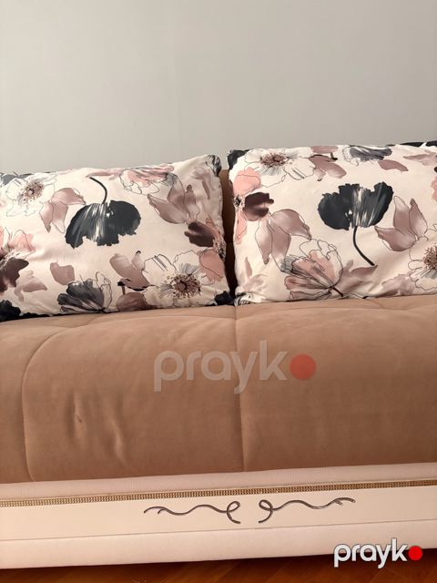 Divan İstikbal — Bakı