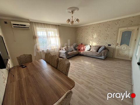 İcarəyə verilir 4 otaqlı köhnə tikili 100 m² — Bakı