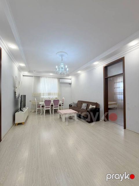 Satılır 10 otaqlı həyət evi/bağ evi 300 m² — Bakı