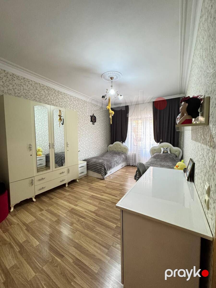 Satılır 4 otaqlı köhnə tikili 110 m² — Mənzil, Bakı (9)