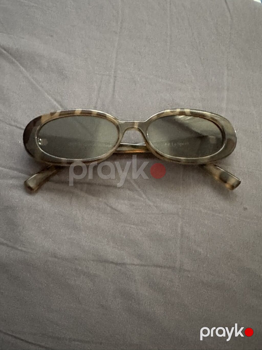 Le Specs/Outta Love Oval formalı gün eynəyi - Çərçivə: qalın, tünd — Eynəklər və aksesuarları, Bakı
