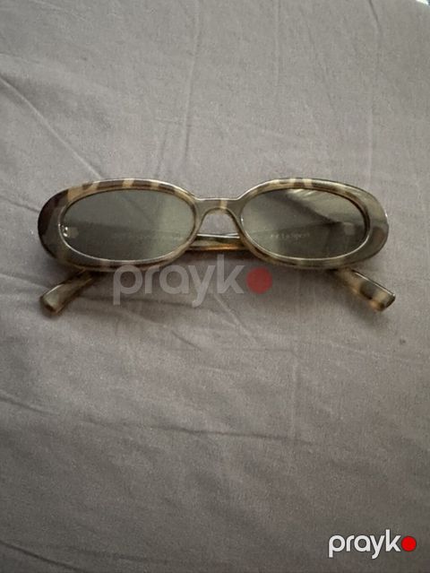 Le Specs/Outta Love Oval formalı gün eynəyi - Çərçivə: qalın, tünd — Bakı