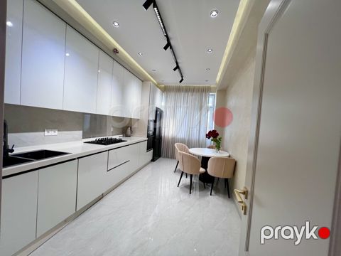 Satılır 4 otaqlı yeni tikili 180 m² — Bakı