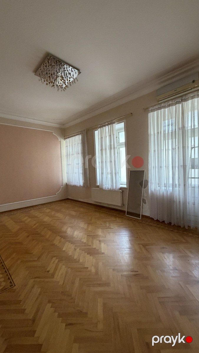 İcarəyə verilir 5 otaqlı köhnə tikili 240 m² — Mənzil, Bakı (11)