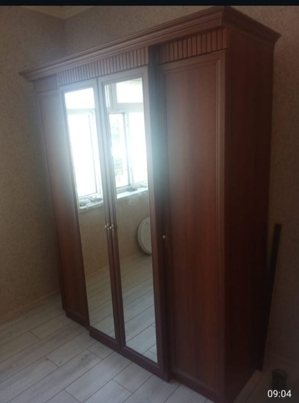İşlənmiş, 4 qapılı, Güzgülü, Qəhvəyi, Taxta, Açılan, Düz dolab — Şkaflar, Mingəçevir