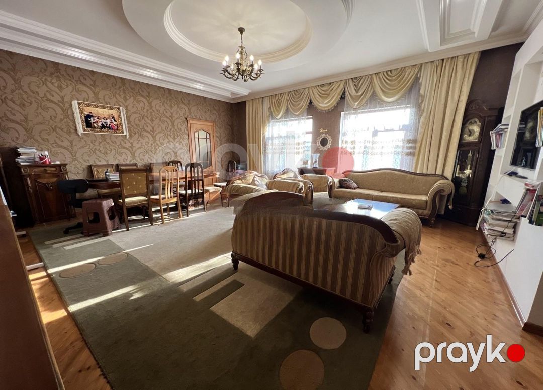 Satılır 9 otaqlı həyət evi/bağ evi 300 m² — Ev, villa, Bakı (5)